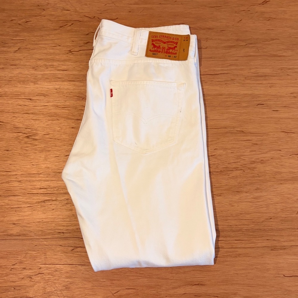 Levis 501 Original Fit Mens White Straight Leg Button Fly Jeans 38x32 00501-0651